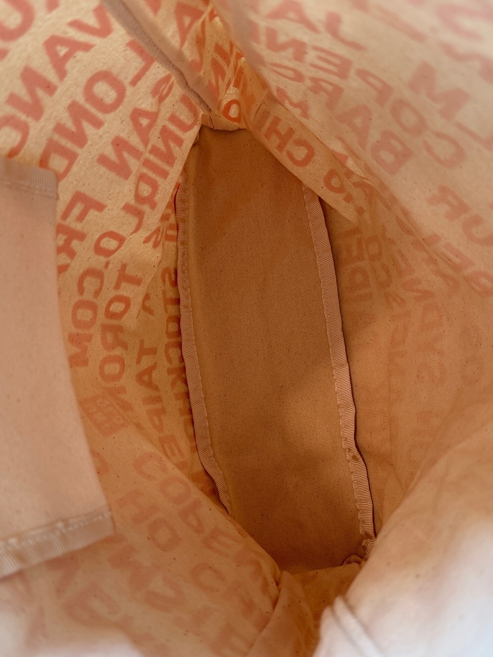 Brand New UNIQLO Red Text Canvas Tote Bag - Picture 5 of 5